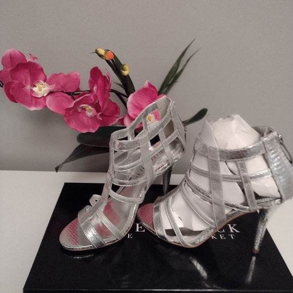 White House  Black Shoes market. Size 7 , Brand new - Picture 3 of 8